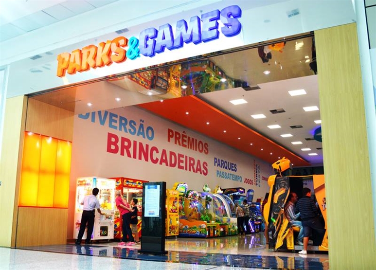 Shopping Ilha Plaza inaugura espaço de games » Mãe de Menino